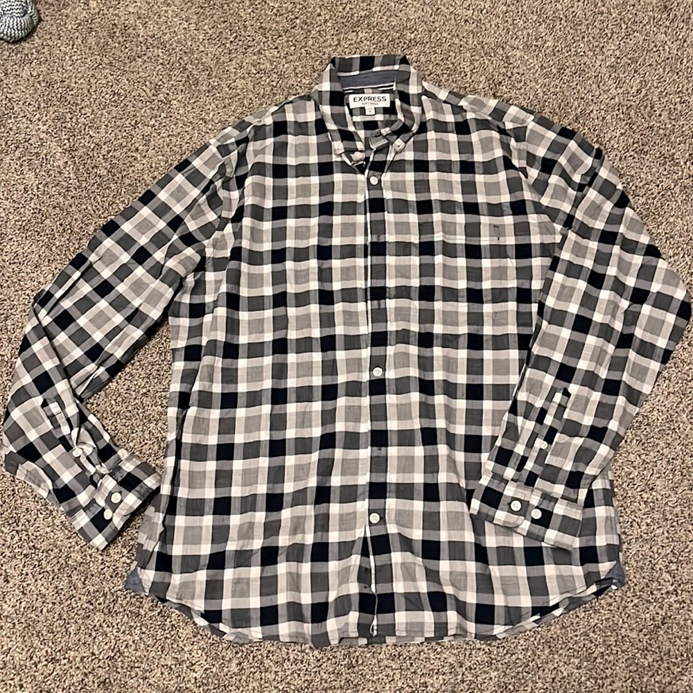 *3 for $15 Express Soft Wash men’s plaid button down shirt